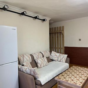 Fully Furnished 2 Room Apartment Opposite To The Ub Department Store อูลานบาตอร์ Exterior photo