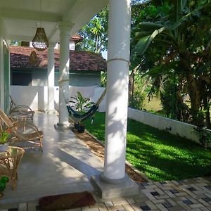 Villa Ciana-A Charming House In อูนาวาตูนา Exterior photo