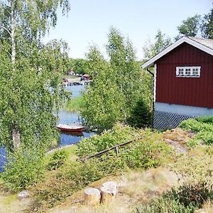 House With Lake Plot And Own Jetty On Skansholmen Outside นูเชอปิง Exterior photo