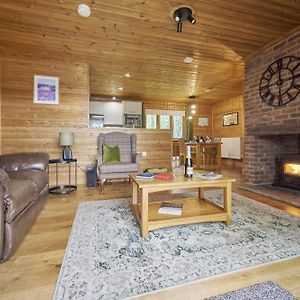Gadwall Lodge With Hot-Tub คาร์ลไอเอิล Exterior photo