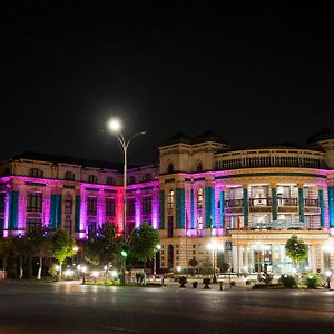 Bo'Gishamol Hotel อันดีจาน Exterior photo