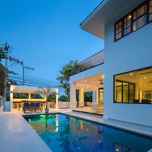 Stunning Villa With Pool And Tropical Garden หัวหิน Exterior photo