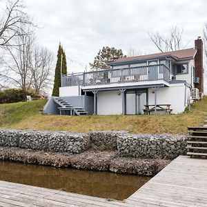 Narrows Nook - Prince Edward County Waterfront Villa Deseronto Exterior photo