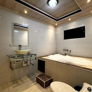 Jacuzzi Privado Y Cama King Parqueo Exclusivo Villa ซานตา โรซา เด โกปัน Exterior photo