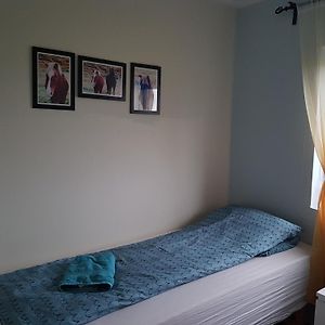 Skjolsteinar Apartment กรุนดาร์ฟยอรด์เดอร์ Room photo