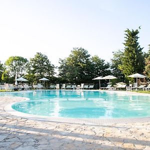 Il Podere Del Germano Reale Hotel กอเรียโน Exterior photo