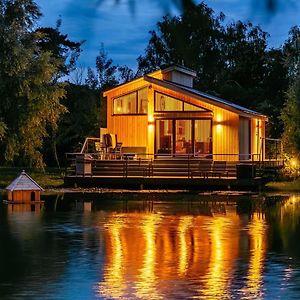 Woad Mill Lakeside Lodges บอสตัน Exterior photo