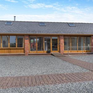 Little Hendre Barn Villa Wonastow Exterior photo