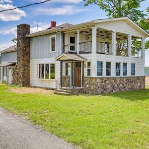 Wellsboro Farmhouse With Grill And Fire Pit! Villa Exterior photo