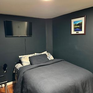 Fidelia Room C, Queen Bed Minutes From Newark Liberty International Airport And Newark Penn Station เออร์วิงตัน Exterior photo