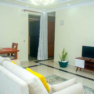 Keisha Luxury Furnished Apartment Bukoto คัมพาลา Exterior photo