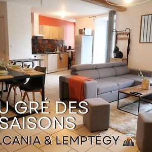 Au Gre Des Saisons - Vulcania & Lemptegy ปองต์ซิโบลด์ Exterior photo