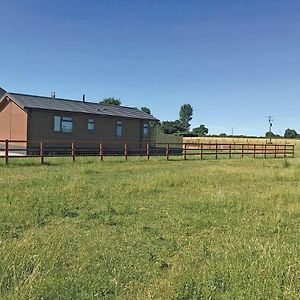 Larkrise Farm Lodges Babcary Exterior photo