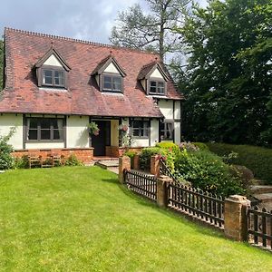 Classic Chilterns Cottage In Lovely Countryside บีคอนส์ฟิลด์ Exterior photo