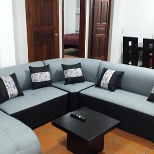 Comodo Departamento En Planta Baja Comfortable Apartment 1St Floor กูเอ็งกา Exterior photo