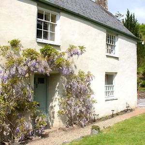 The Old Barn At Bosillion House Apartment Grampound Exterior photo