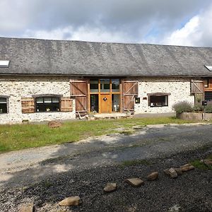 Au Grain De Folie Bed & Breakfast Lubersac Exterior photo