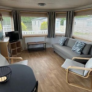 Lazy Days Cornwall Devon Border Chapmanswell Caravan Park Apartment ลอนเซสตัน Exterior photo