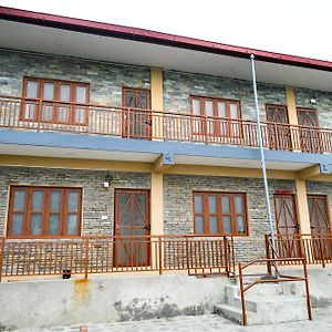 Pari Ghar Hotel Ghanpokhara Exterior photo