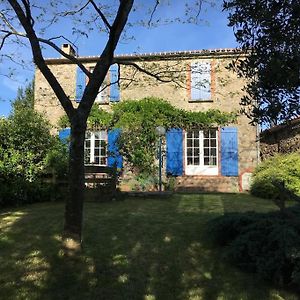 Maison Aux Volets Bleus ปูโซจส์ Exterior photo