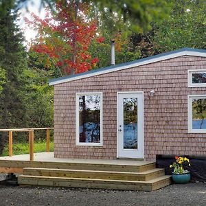 Tiny Loon And Mayfly Tiny House Strathlorne Exterior photo