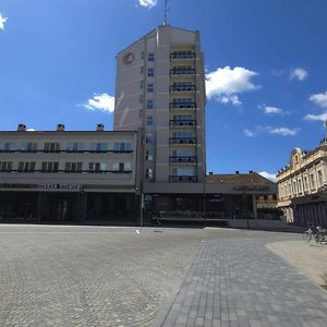 Hotel Aurora ซาตูมาเร Exterior photo