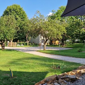 Gite L'Enclos O Rendez-Vous Roquefeuil-Pays De Sault- Avec Jardin Apartment Exterior photo