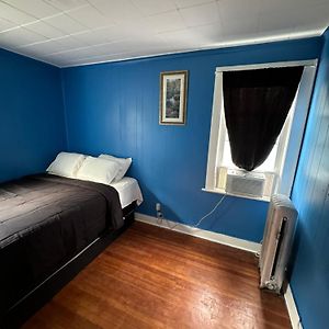 Fidelia Fuchsite Queen Bed Minutes From Newark Liberty International Airport And Newark Penn Station เออร์วิงตัน Exterior photo