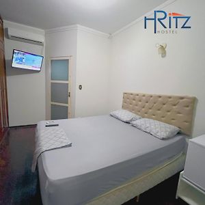 Ritz Hostel อาราซาตูบา Exterior photo