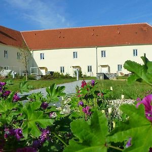 Ferienwohnungen Im Kloster การ์ส อัม คามป์ Exterior photo