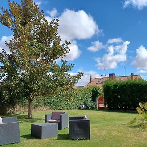 Bajo Con Jardin Y Chimenea Villa Albelda De Iregua Exterior photo