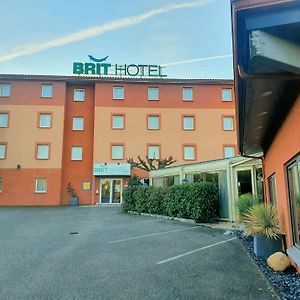 Brit Hotel Confort มงโตบ็อง Exterior photo