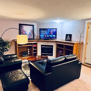 A Classic Homely Basement Suite! Chestermere Exterior photo