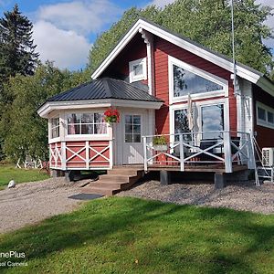 Uusi Saunamoekki Jaemsaessae, Laehellae Himosta Villa Exterior photo