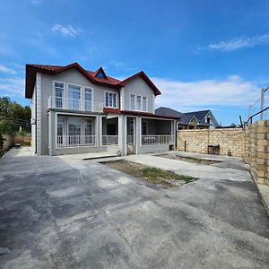 Greydom12 Villa กูซาร์ Exterior photo