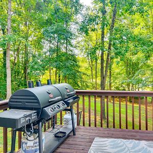 Private Yard And Deck High Point Home Base! Exterior photo