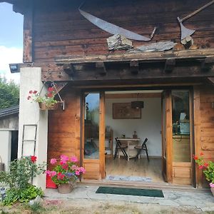 Beau Studio Dans La Vallee De Chamonix Apartment Les Trabets Exterior photo