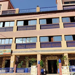 Hotel Restaurant Les Etoiles Du Toubkal อิมลิล Exterior photo