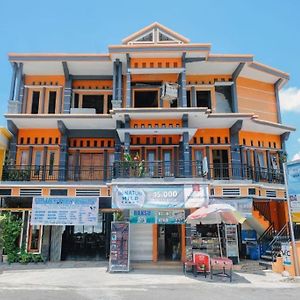 Hotel Dan Rumah Makan Tanggulasi ซารางงัน Exterior photo