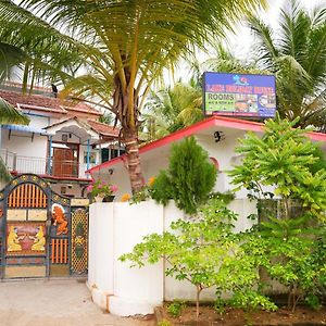 Lake Holiday House Hotel Batticaloa Exterior photo