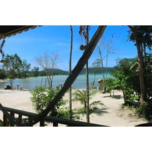 Mangrove Beach Bungalows เกาะรงสำลน Exterior photo