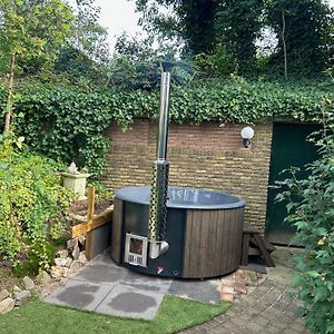 Bosboerderij De Goudsberg Met Hottub In Tuin Villa ลุนเทเรน Exterior photo