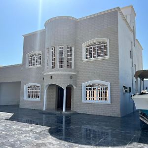 دار الضيافة Dar Aldhiafa Villa ฮิลฟ์ Exterior photo