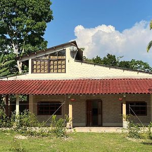 Casa Alojamiento La Cascina Hotel อีกีโตส Exterior photo