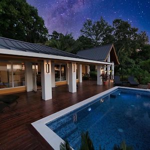 Relax At This Hillside Retreat That Overlooks The Lush Forest And The Caribbean, Villa เวสต์เอนด์ Exterior photo