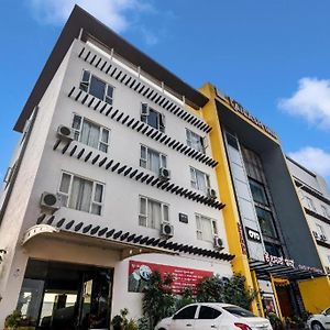 Kailash Inn Bagalkot Exterior photo