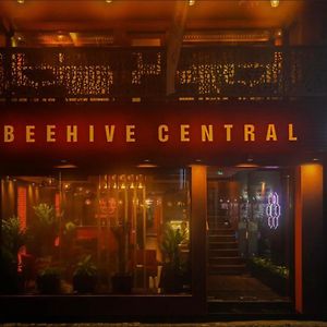 Beehive Central Hotel มาเล Exterior photo