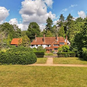 Ridge Hill Manor Villa Turners Hill Exterior photo