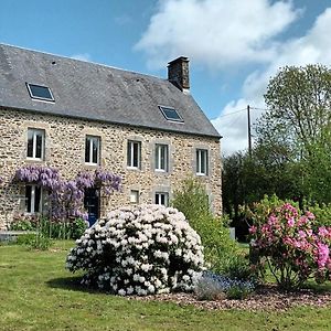 Chambre Des Bords De Siame Bed & Breakfast Gratot Exterior photo