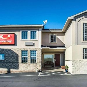 Econo Lodge Inn & Suites Airport ซีราคิวส์ Exterior photo